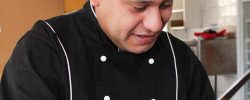 La magia de la cocina en cuarentena: Cocinero «Nacho» Román presenta novedoso libro de recetas